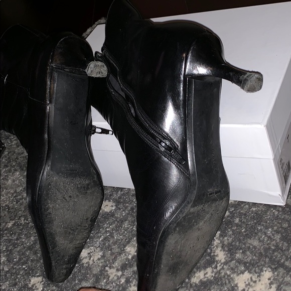 Shoes - Picture 5 of 6